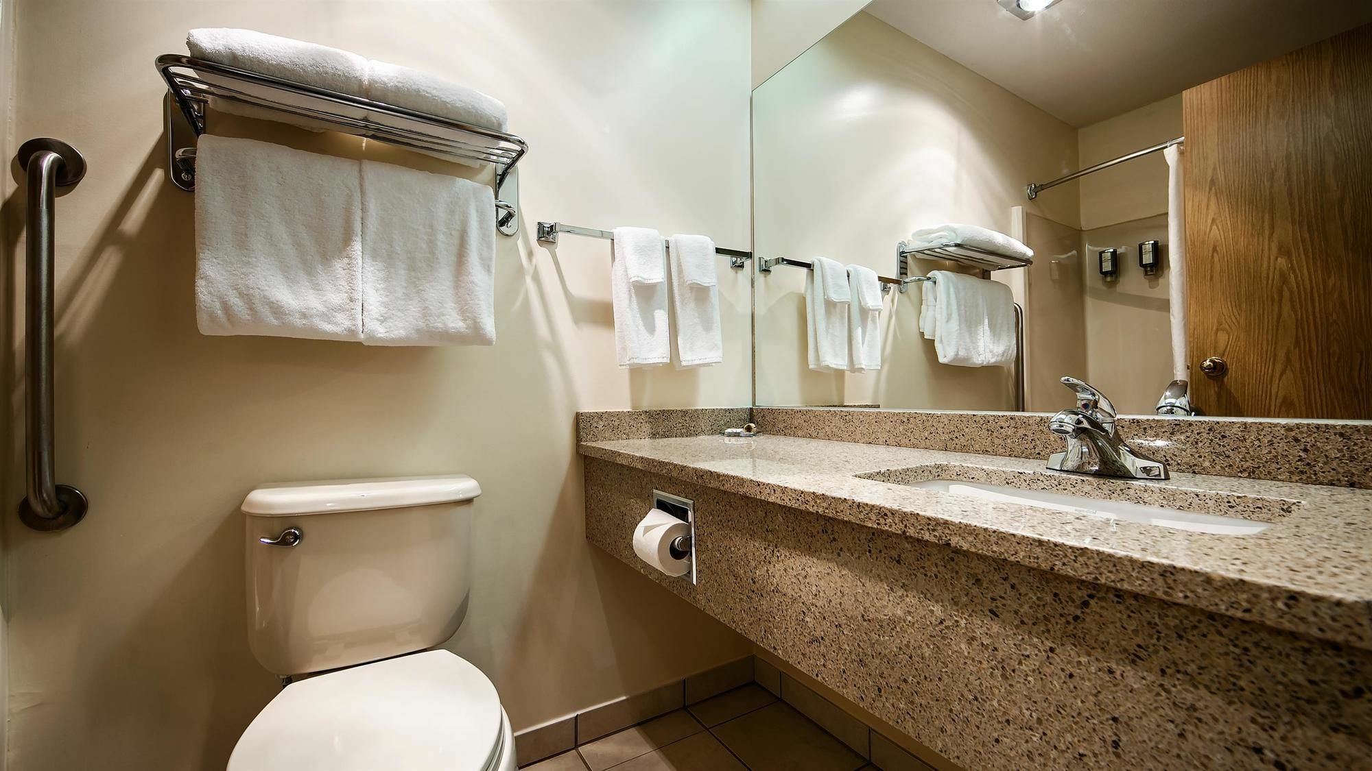 Surestay Hotel By Best Western Chilliwack Exterior foto